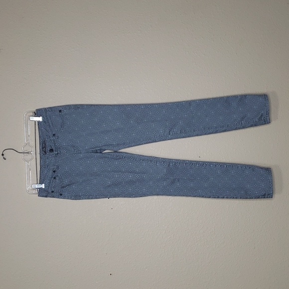 PrAna Kara Jean Gray White Skinny Floral Mandella Print Skinny Jeans Size 2/26 - Picture 1 of 16